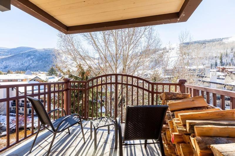 Village Center Condos ベール 部屋 写真
